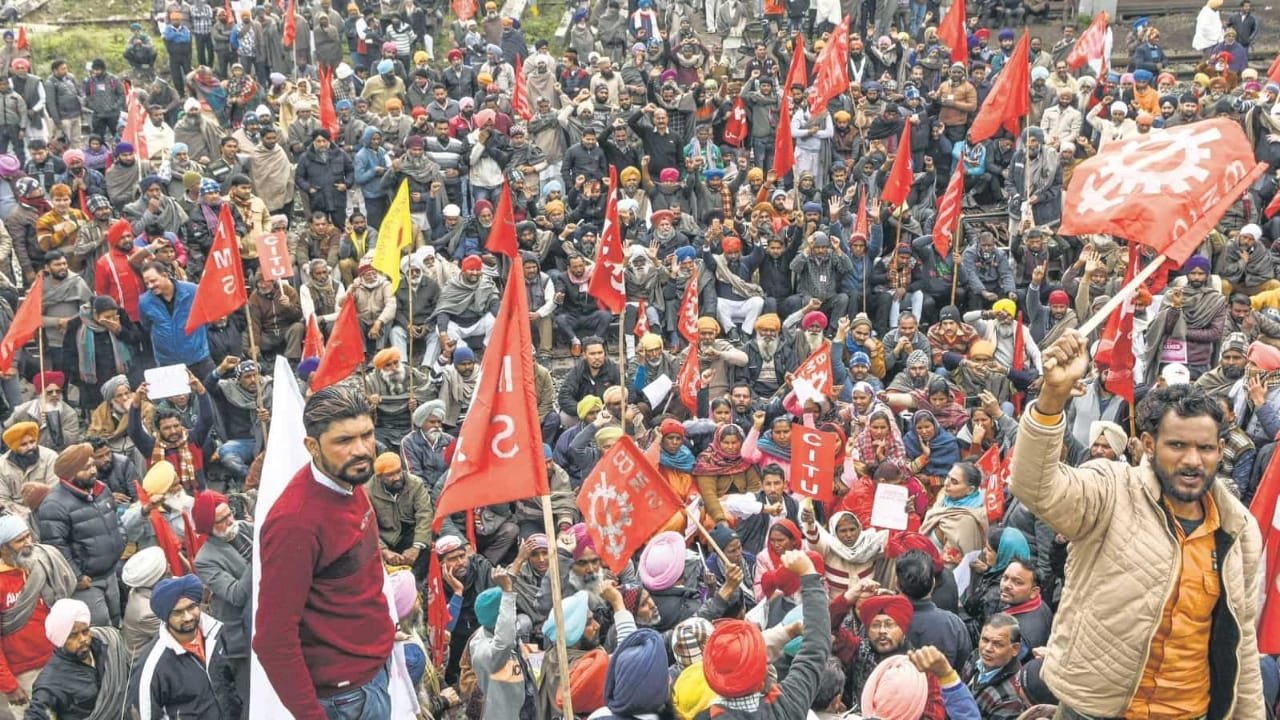 মে’ দিৱস  (কৰবী বৰ্মন কলিতা)