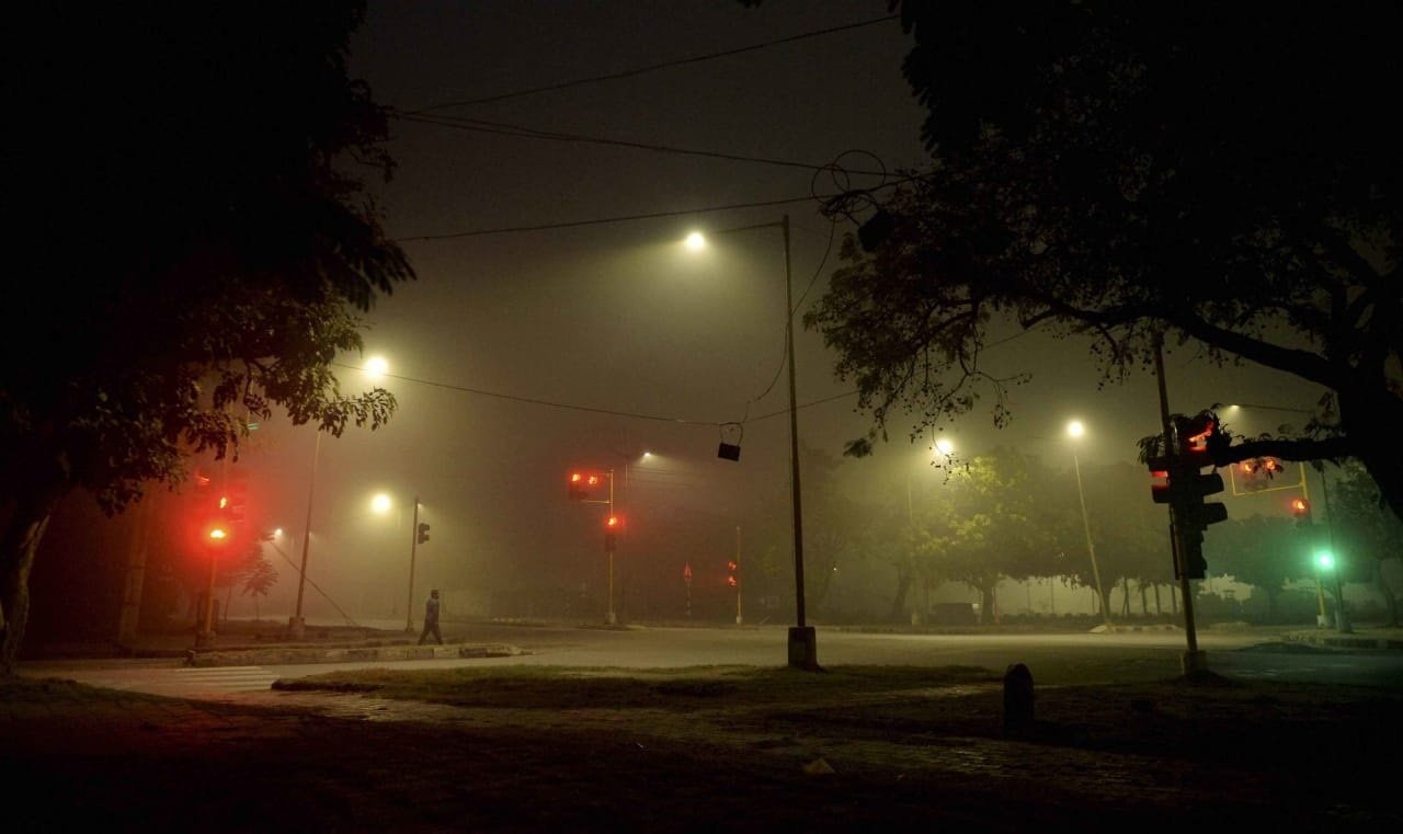 শীতৰে সেমেকা ৰাতি (ডাঃ মিৰান্দা দত্ত)