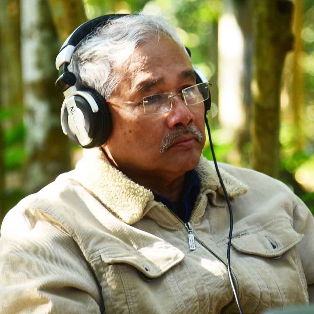 যশস্বী আন্ত:ৰাষ্ট্ৰীয় খ্যাতিসম্পন্ন পৰিচালক জাহ্নু বৰুৱাৰ শৈশৱ, কৈশোৰৰ পূজাৰ স্মৃতি (নিমানন্দ দাস)