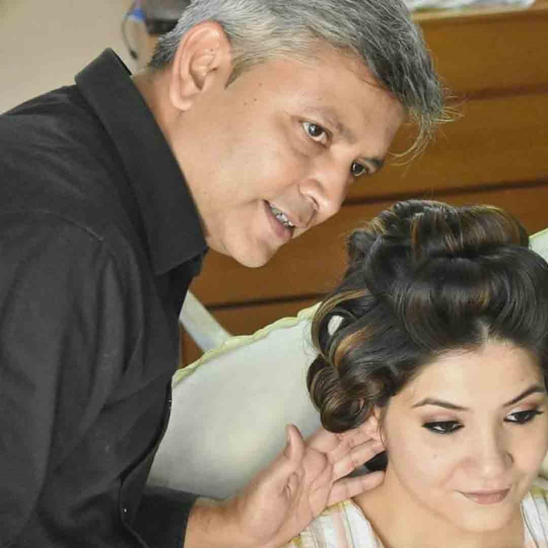 আগন্তুক উৎসৱৰ আয়োজন ঃ ‘‘ট্ৰেণ্ডি মেকআপ আৰু ছাল-চুলি পৰিচৰ্য্যা’’ (পাংকু হাজৰিকা)
