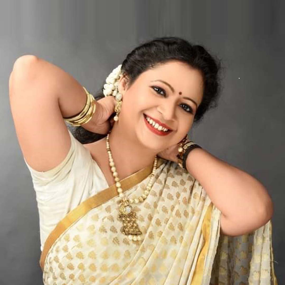 সুৰৰ ৰাণী তিৰ বিৰ তৰালিৰ জোনাকী গীতবোৰ (ৰঞ্জন শৰ্মা)
