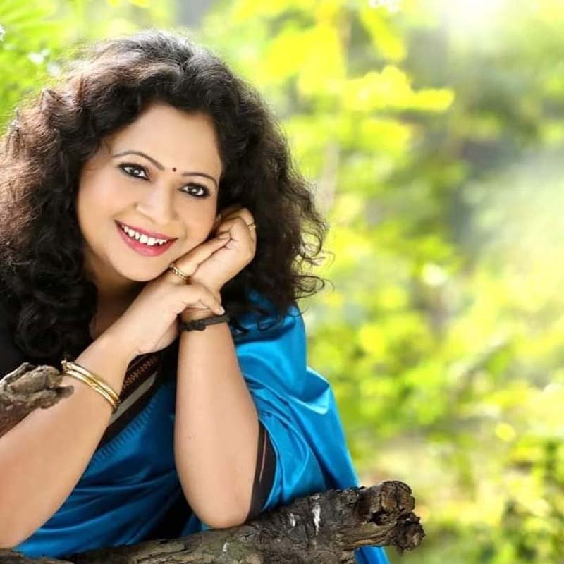 সুৰৰ ৰাণী তিৰ বিৰ তৰালিৰ জোনাকী গীতবোৰ (ৰঞ্জন শৰ্মা)