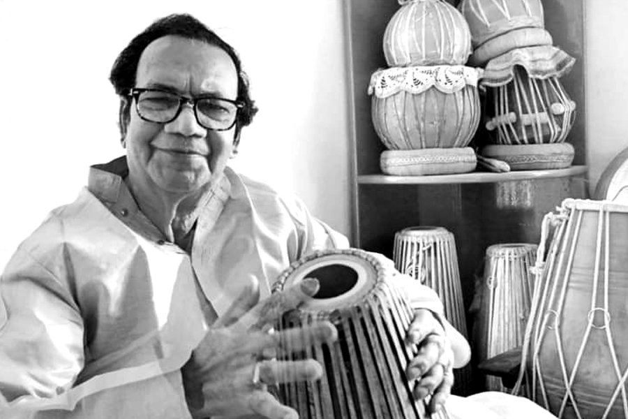 অম্লান অৱদানেৰে জ্যোতিষ্মীন সংগীতৰ মহীৰূহৰ মহাপ্ৰস্থান…. চিৰদিনলৈ হেৰাই গ’ল সেই চিনাকি বাঁহীৰ সুৰটি….