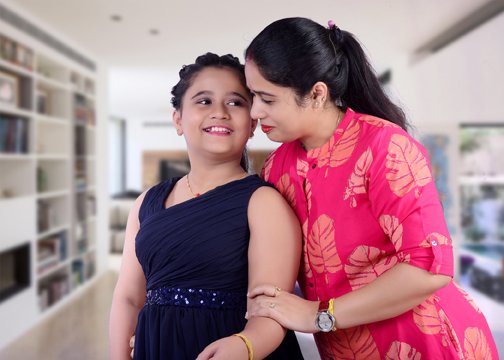 মাক আৰু জীয়ৰীৰ সম্পৰ্ক (শেৱালি শৰ্মা বৰকটকী)