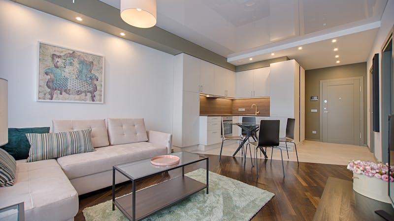 Minimalist Home Decor: Creating Serenity in Urban Apartments